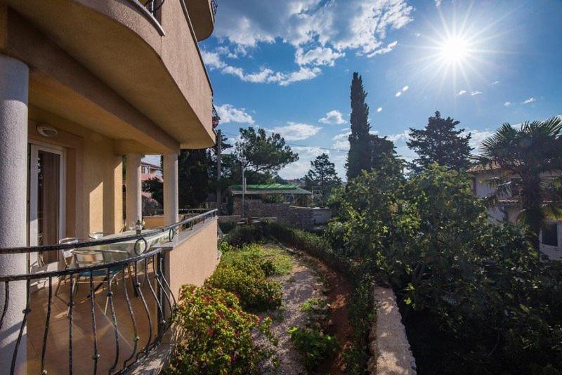 Marija F2 Apartment Крк Экстерьер фото